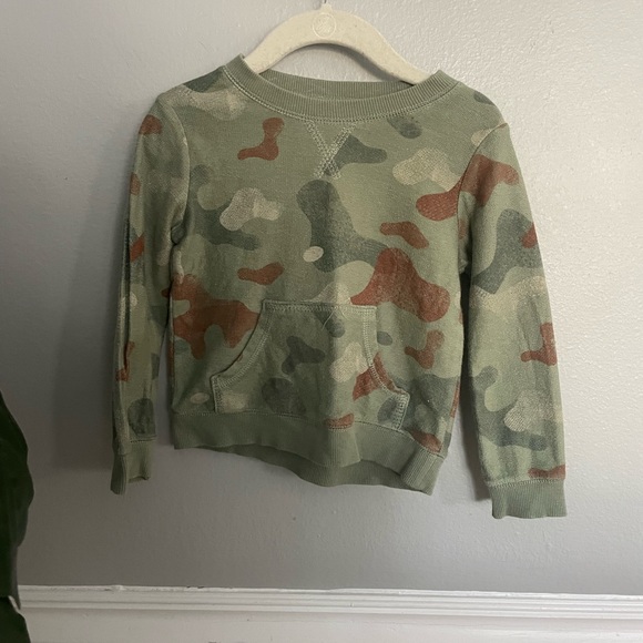 Carters Toddler Boy 24 months Green Camo Print Long Sleeve Top - Picture 3 of 9